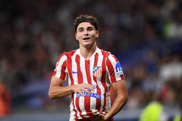 皇马横扫法国，阿尔瓦雷斯状态火热