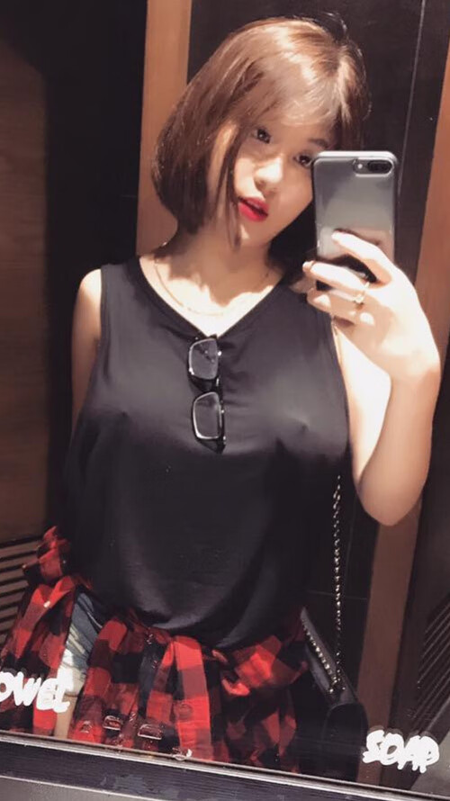 西甲国家德比之夜，阿什拉夫一记穿云箭，直抵伯纳乌心脏