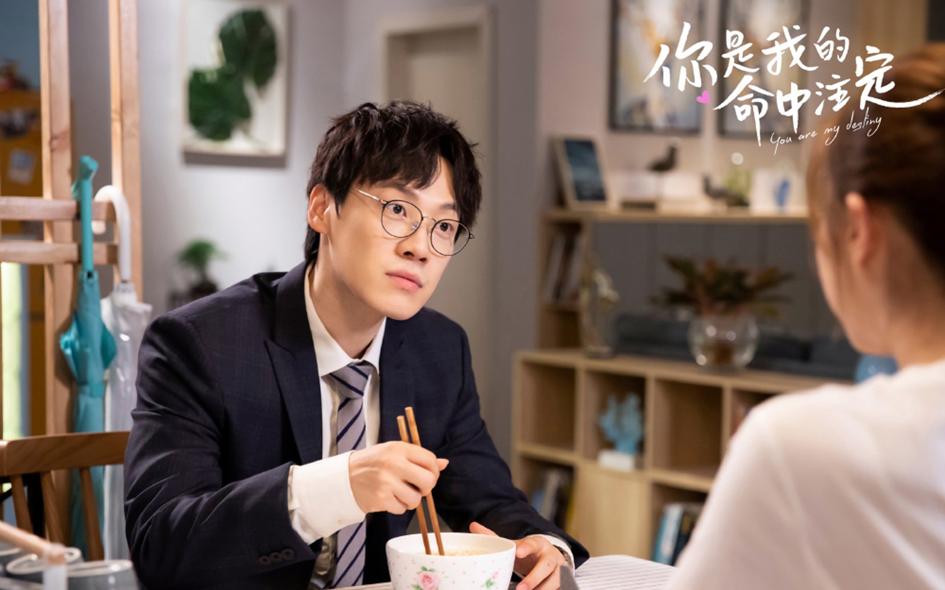 克瓦拉茨赫利亚魔法秀，贝蒂斯防线在韩国天才的节奏中迷失