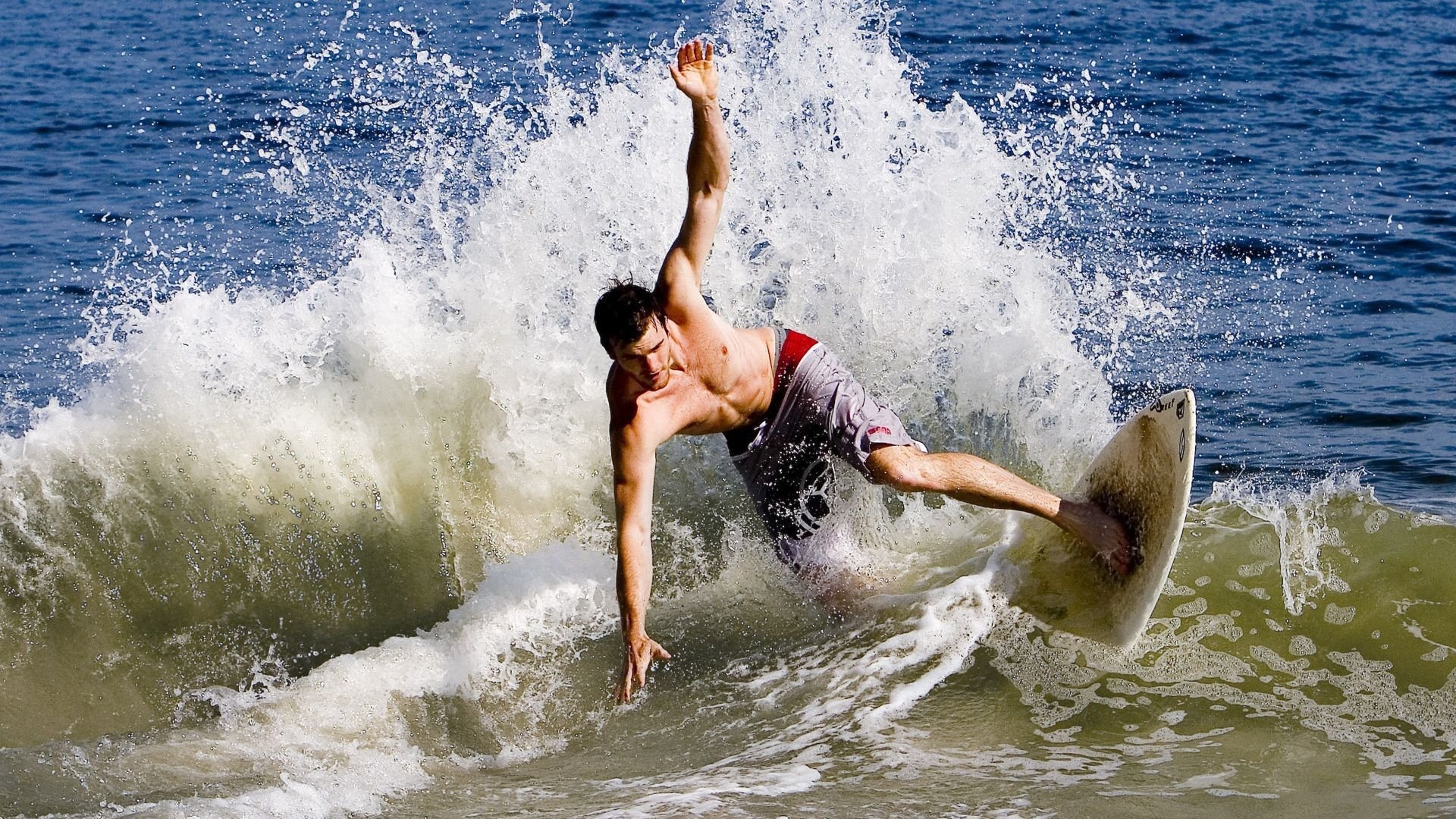 C罗身披蓝黑剑条衫？时空错位的梅阿查奇迹—当个人英雄主义撞碎北欧铁壁