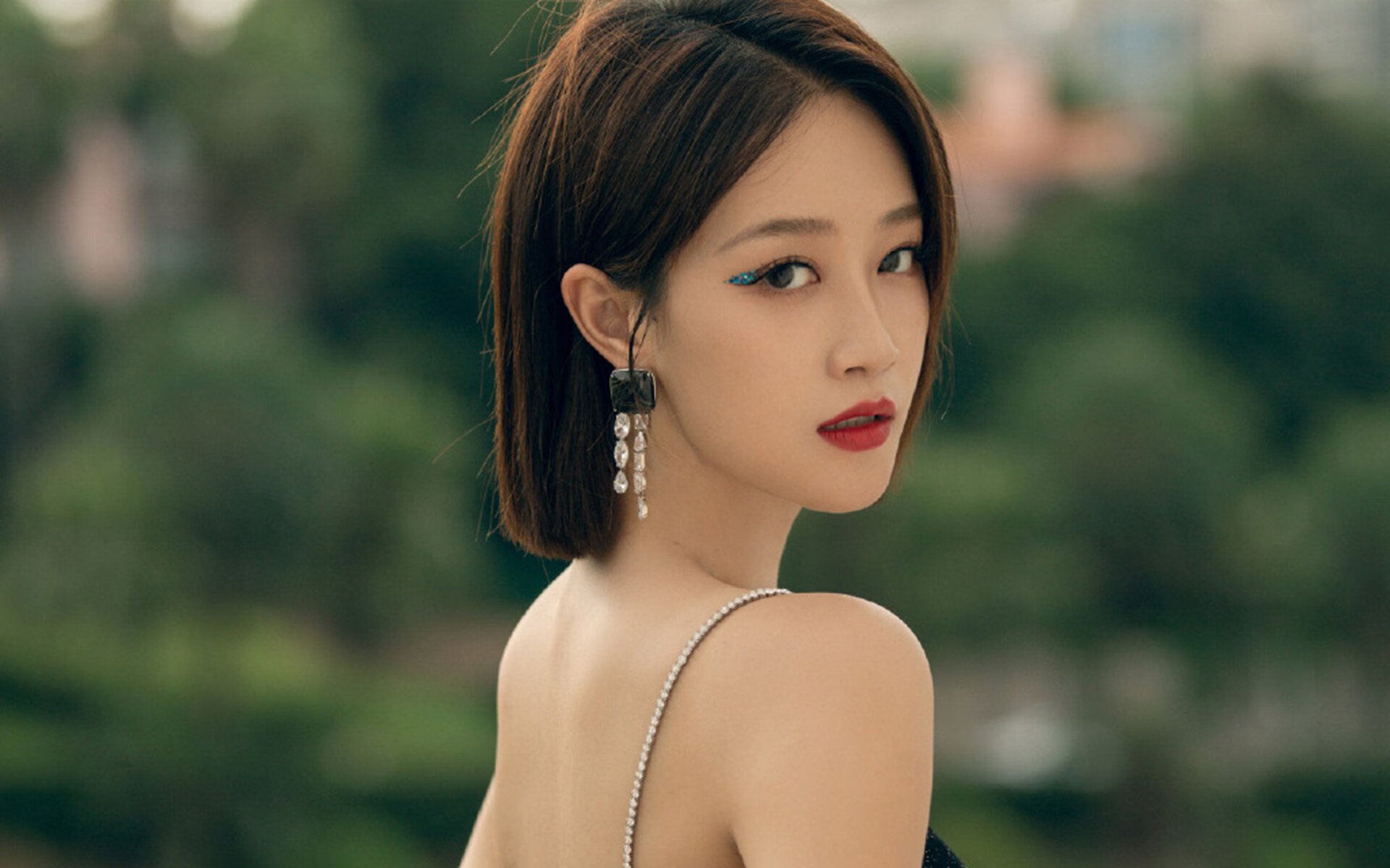 铁血逆袭，公牛撕破鹈鹕防线，年度焦点战见证风城重生